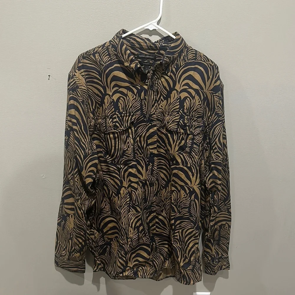 NEW Banana Republic Black and Tan Patterned Shirt size L Tall